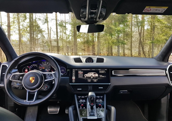 Porsche Cayenne cena 469000 przebieg: 95000, rok produkcji 2020 z Malbork małe 301